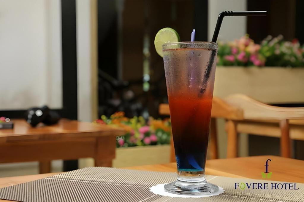 Fovere Hotel Palangkaraya Exterior photo
